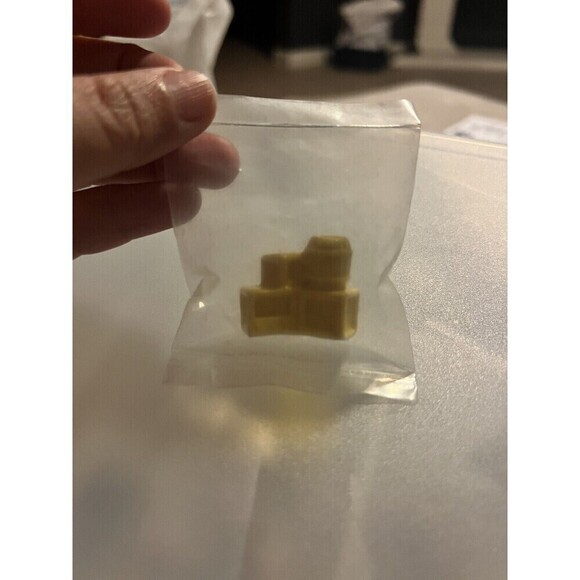 Original Wade of England American Series Boston TeacCrates Yellow Colonial Times - Picture 2 of 2